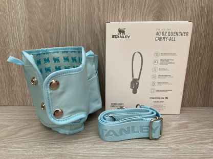 Detalle del cierre doble del bolso bandolera para termo Stanley